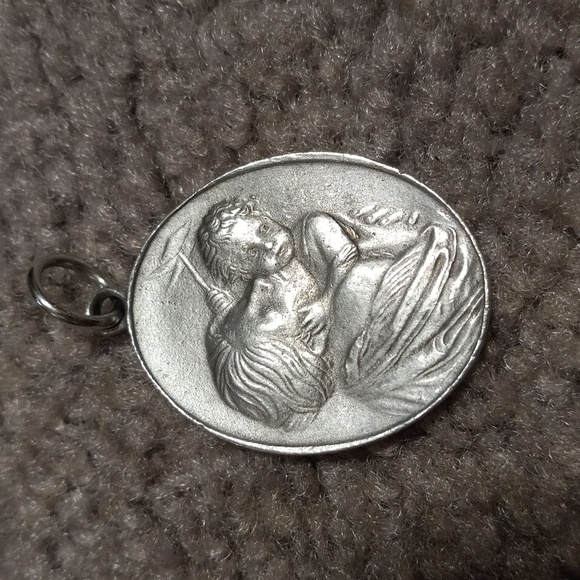 Your daughter serving proudly in the Air Force pendant - Picture 3 of 4